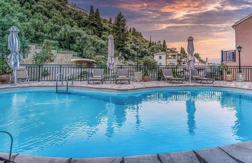 Katavolos Apartment | Villa Nikos by Tsiolis family ★ shared pool
