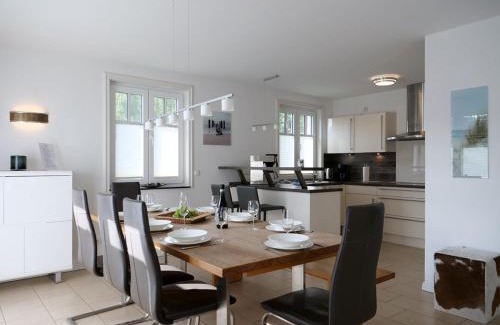 Glowe House | Villa Nixe