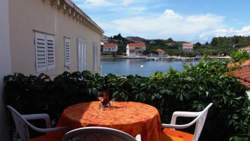 Lumbarda Bed & Breakfast | Villa Nobilo