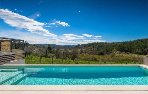 Hum House | Villa Noeli