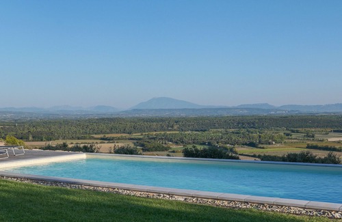 Saint-Restitut Villa | Villa Noélisa, heated swimming pool, view of the Ventoux