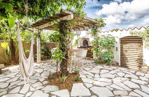 Sainte-Maxime City Centre Cottage | VILLA NONNA/90m2, 3 bedrooms, 50m2 terrace, griddle, free Wifi and Netflix