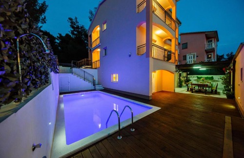 Okrug Villa | Villa Nora
