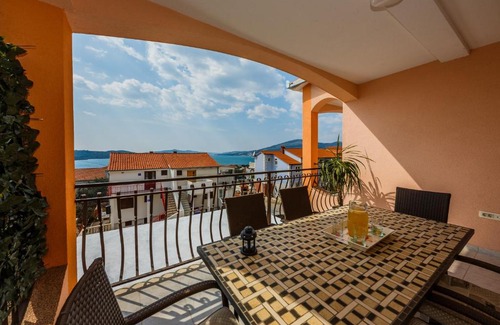 Okrug Villa | Villa Nora