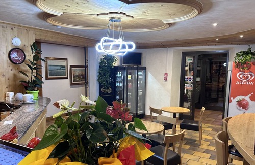 Romeno Hotel | VILLA NUOVA