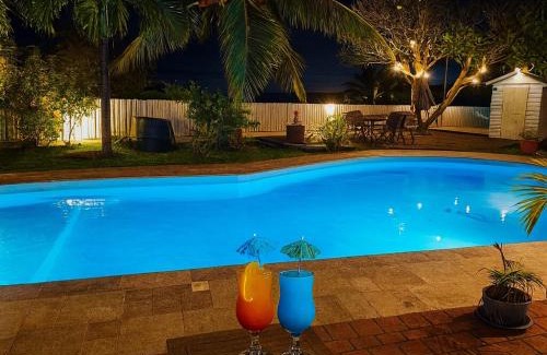 Bourg-Murat Villa | Villa O'rizon Bleu - Piscine XXL et vue mer panoramique sur St Gilles les Bains