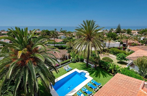 Urbanizacion Marbessa Villa | Villa Oasis Beach by Villa Plus