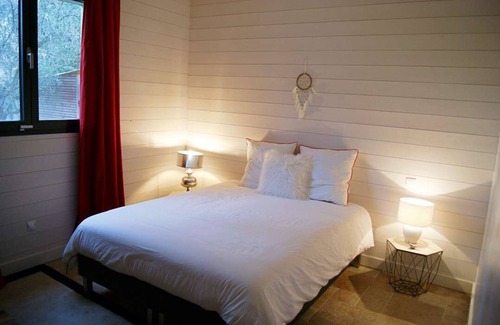Saint-Etienne-du-Gres Villa | VILLA OF ARCHITECT IN THE HEART OF PROVENCE
