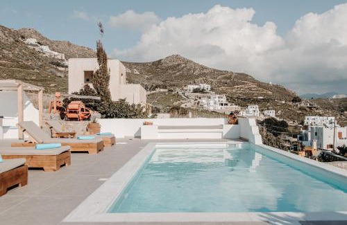 Naxos Town Villa | Villa of Roses in Naxos - Private villa with pool