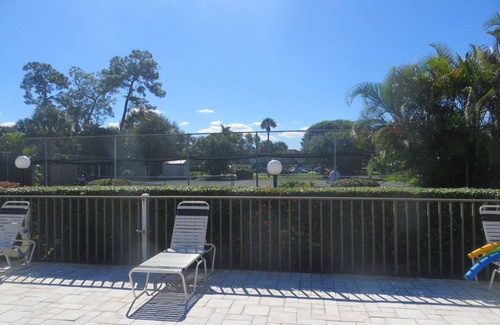 Central Naples Villa | Villa on 7th Hole of Quail Run Golf Course