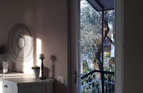 Brenzone sul Garda Villa | Villa on LAKE with private dock.