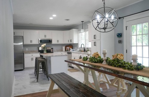 Terry Sanford House | Villa on Vista!
