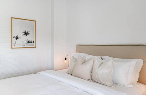 Noosa Heads Apartment | Villa One - Immaculate Townhouse on Noosa Parade