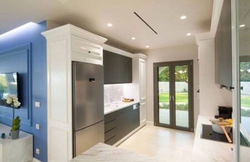 Dassia Villa | Villa Onore - Luxurious pool jacuzzi
