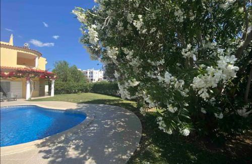 Olhos D'Agua Villa | Villa Orange with private pool Albufeira