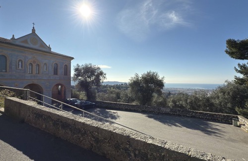 Gairaut Villa | Villa Orfée, elegance and tranquillity in the hills above Nice