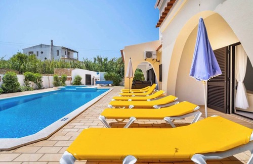 Patroves Villa | Villa Palmeiras - Serene Private Villa