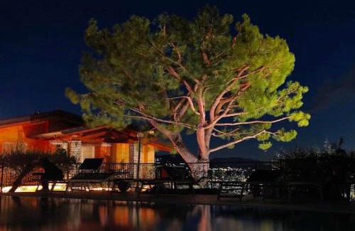 Gardone Riviera Apartment | Villa Panorama Residence
