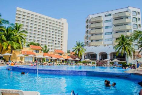 Ixtapa Hotel | VILLA PARA 8p 6A 2M dentro del HOTEL a un costado del Krystal IXTAPA cuenta con playa y WIFI