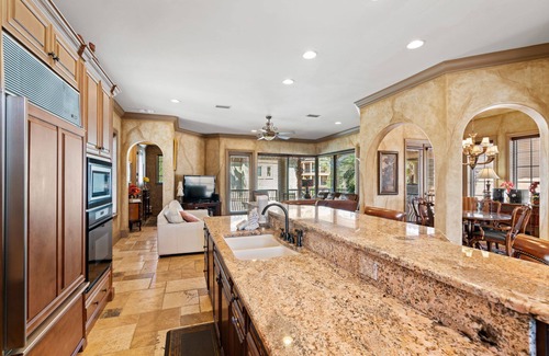 St. Tropez House | Villa Paradise! Enjoy the Emerald Coast!