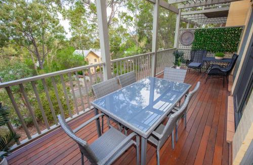 Pokolbin Villa | Villa Paradiso - 2 Bedroom Private Villa located within Cypress Lakes Resort