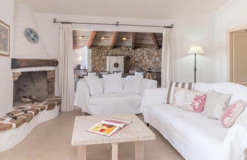 Pantogia Villa | Villa Paradiso by Interhome