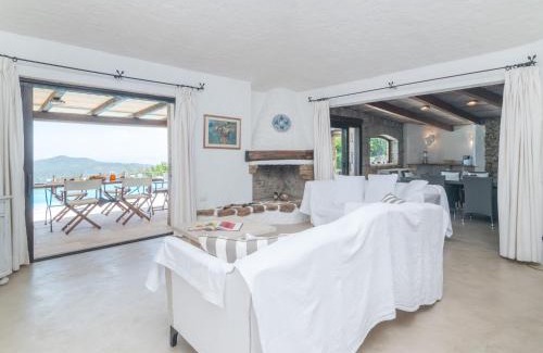 Pantogia Villa | Villa Paradiso by Interhome