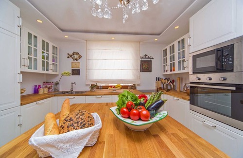Orasac Villa | Villa Paradiso - luxury 7-bedroom villa with a heated pool and sea views
