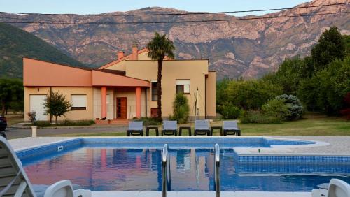 Mostar Villa | Villa Paraiso