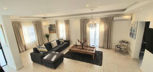 Cape Town Villa | Villa Parisienne Modern Guest house