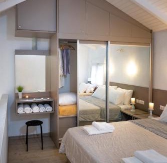 Polichrono Apartment | Villa Pearl
