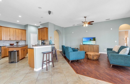 Trafalgar Villa | Villa Pelican - 3 beds/2.5 baths heated pool home in Cape Coral - Palmetto Pine Golf Club
