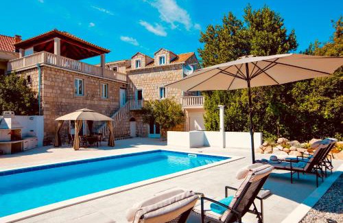 Komaji Villa | Villa Pendo 1450- Full private luxury property
