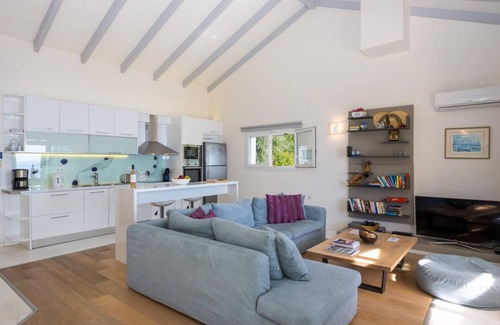Katavolos Villa | Villa Penelope - Four Bedroom Villa, Sleeps 8