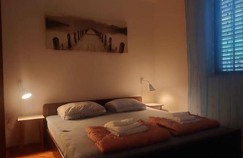 Molunat Apartment | Villa Peragi - Triple Room with Balcony