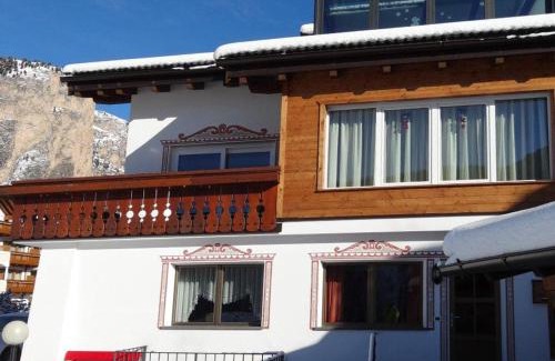 Selva di Val Gardena Apartment | Villa Perla