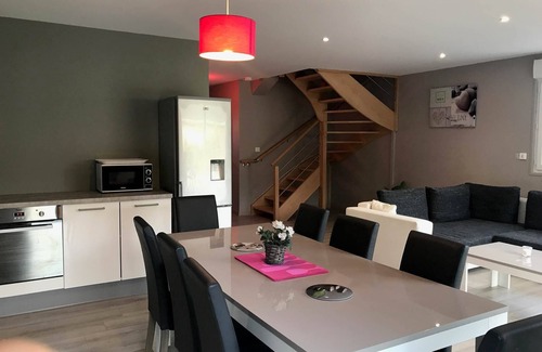 Merlimont House | Villa Pétales de Rose in Merlimont, with whirlpool bath, pets welcome