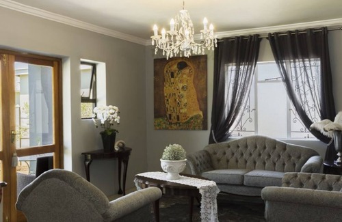 Jeffreys Bay Bed & Breakfast | Villa Petit