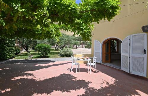 Mondragone Bed & Breakfast | Villa Petrinum B&B