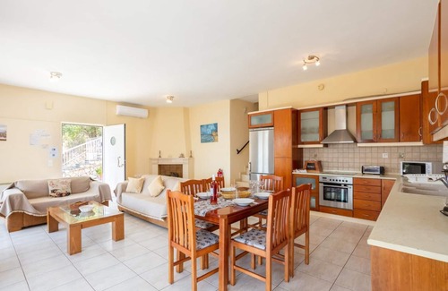 Katavolos Villa | Villa Petros - Three Bedroom Villa, Sleeps 7