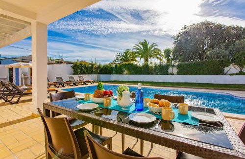 Figueiral Villa | Villa Pianda by Villa Plus
