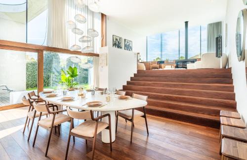 Witte Burg Villa | Villa Picasso - Lux Living