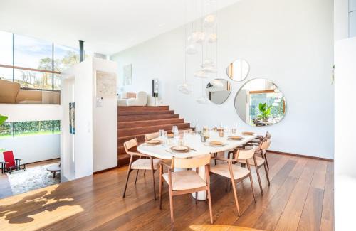 Witte Burg Villa | Villa Picasso - Lux Living
