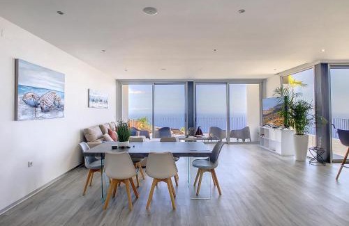 Estreito da Calheta Villa | Villa Piece of Heaven by LovelyStay