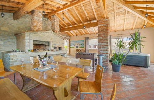 Cabrunici Villa | Villa Pietro enjoying the holiday