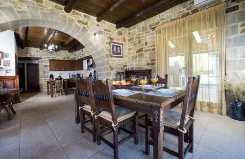 Platanos Villa | Villa Platanos