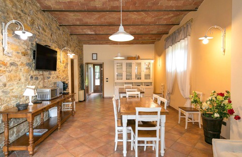 Monteverdi Marittimo Villa | Villa 'Podere Cafaggio' with Private Pool, Private Terrace and Air Conditioning