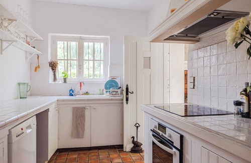 Tourrettes-sur-Loup Ski Chalet | VILLA POMELO - Pool Garden near Village