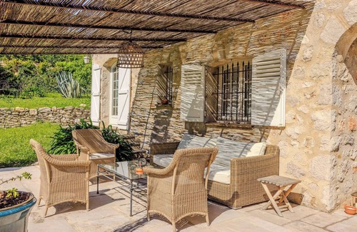 Tourrettes-sur-Loup Ski Chalet | VILLA POMELO - Pool Garden near Village