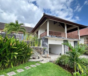 Tejakula Cabin | Villa Ponjok Batu Residence